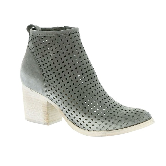 Dolce Vita Women’s Kenyon Perforated Leather Transitional Booties Size 7.5 Gray - Picture 1 of 9